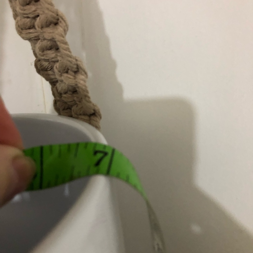 Green Macrame Plant Hanger. NEW. - Picture 4 of 7